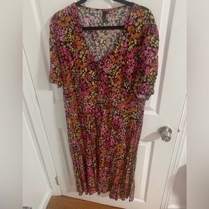 Nobody’s Child ruched sleeve maxi dress in ditsy autumn floral size 18